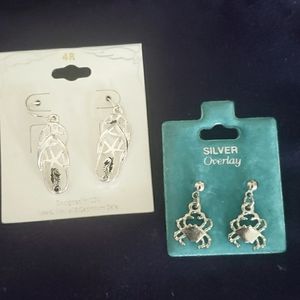 Beach vibe Earrings. Crabs 🦀 and flip flops!